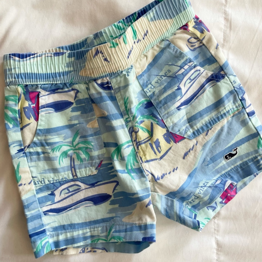 Vineyard Vines shorts